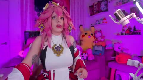 little ary online show from October 14, 4:02 am