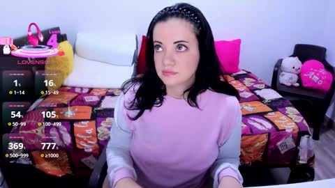 Snapshot of little_angely chatting on November 22, 4:33 am Angely online show from November 22, 4:33 am