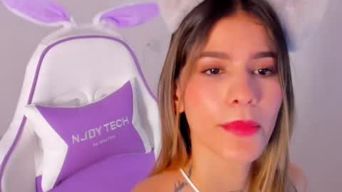 Snapshot of little_anni_ chatting on December 18, 6:58 pm ANNI online show from December 18, 6:58 pm