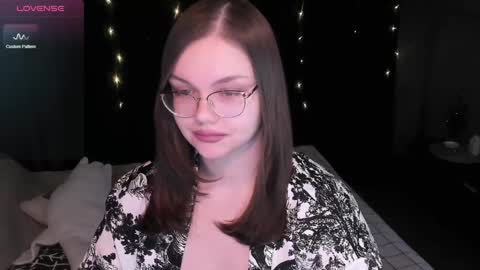 Eva online show from December 18, 1:23 pm