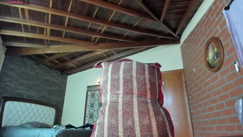 Izzi online show from December 13, 8:37 pm