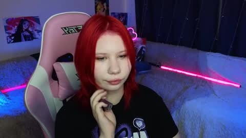 Snapshot of little_kitsune chatting on February 25, 4:35 am Rachel online show from February 25, 4:35 am