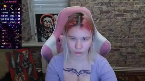 Snapshot of little_kitsune chatting on November 23, 7:19 am Rachel online show from November 23, 7:19 am