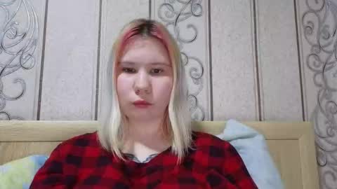 Snapshot of little_kitsune chatting on November 25, 12:05 pm Rachel online show from November 25, 12:05 pm