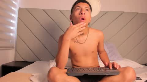 little_kris1 online show from October 20, 12:16 pm