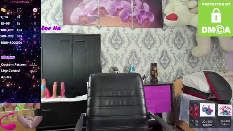 Snapshot of little_letti chatting on December 6, 9:32 am Letti online show from December 6, 9:32 am