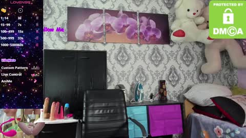 Snapshot of little_letti chatting on December 9, 6:23 am Letti online show from December 9, 6:23 am