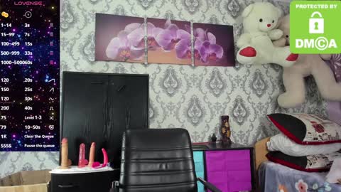 Snapshot of little_letti chatting on December 14, 5:29 am Letti online show from December 14, 5:29 am