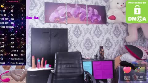 Snapshot of little_letti chatting on December 17, 5:40 am Letti online show from December 17, 5:40 am