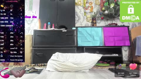 Snapshot of little_letti chatting on January 25, 4:23 am Letti online show from January 25, 4:23 am