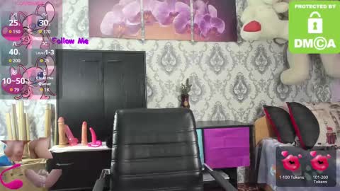 Snapshot of little_letti chatting on February 20, 6:06 am Letti online show from February 20, 6:06 am