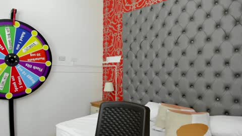 Snapshot of little_lilith_apple chatting on January 14, 2:40 am little_lilith_apple online show from January 14, 2:40 am