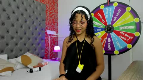 Snapshot of little_lilith_apple chatting on January 18, 7:04 pm little_lilith_apple online show from January 18, 7:04 pm