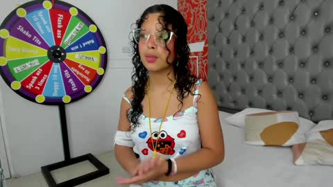 Snapshot of little_lilith_apple chatting on January 22, 6:41 pm little_lilith_apple online show from January 22, 6:41 pm