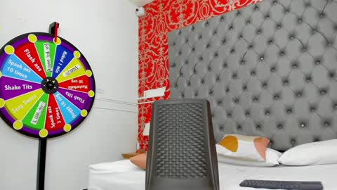 Snapshot of little_lilith_apple chatting on January 30, 9:58 pm little_lilith_apple online show from January 30, 9:58 pm