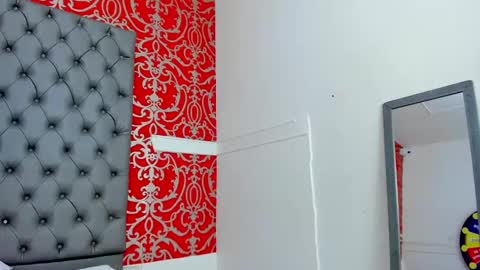 Snapshot of little_lilith_apple chatting on February 19, 1:08 am little_lilith_apple online show from February 19, 1:08 am