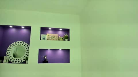 Snapshot of little_lilith_apple chatting on September 9, 10:59 am little_lilith_apple online show from September 9, 10:59 am