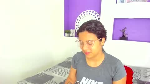 Snapshot of little_lilith_apple chatting on September 21, 5:58 pm little_lilith_apple online show from September 21, 5:58 pm