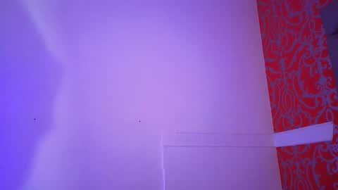 Snapshot of little_lilith_apple chatting on September 22, 11:01 am little_lilith_apple online show from September 22, 11:01 am