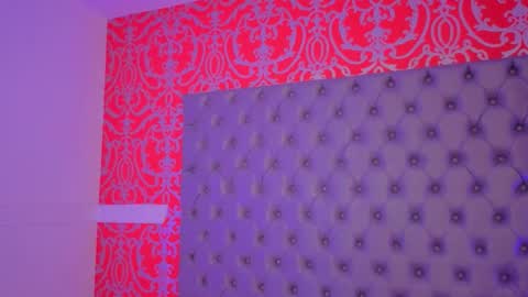 Snapshot of little_lilith_apple chatting on September 28, 6:35 pm little_lilith_apple online show from September 28, 6:35 pm