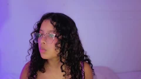 Snapshot of little_lilith_apple chatting on October 7, 7:11 pm little_lilith_apple online show from October 7, 7:11 pm