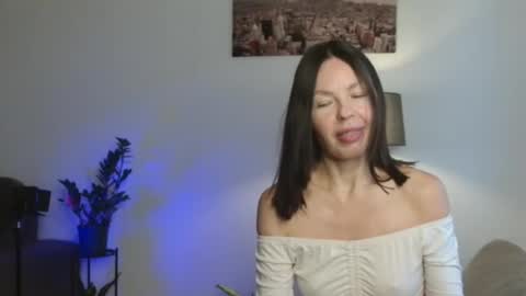 Nicole online show from October 5, 11:19 am