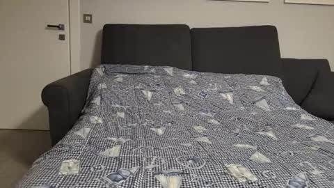 Snapshot of little_sakuraxxx chatting on January 1, 4:07 am GiuliaFrancesco online show from January 1, 4:07 am