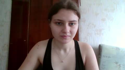 little_shygirl_ online show from January 30, 10:08 am