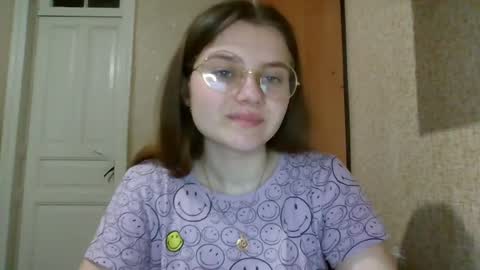 little_shygirl_ online show from March 10, 1:56 am