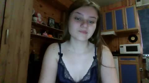 little_shygirl_ online show from October 15, 4:23 am