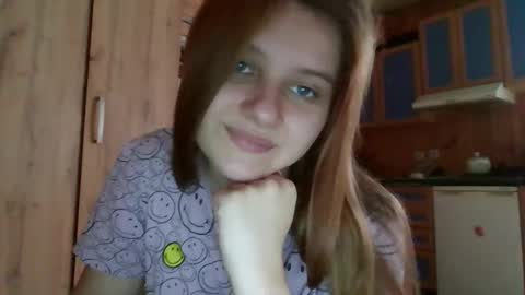 little_shygirl_ online show from December 2, 11:04 am