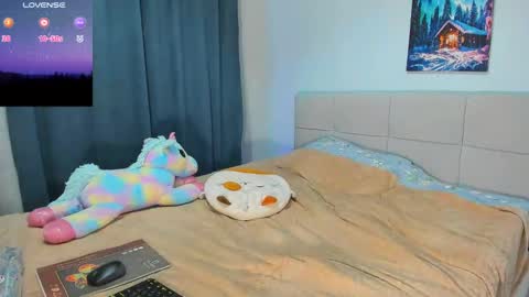 Snapshot of little_sonya chatting on December 26, 12:25 am Kat online show from December 26, 12:25 am