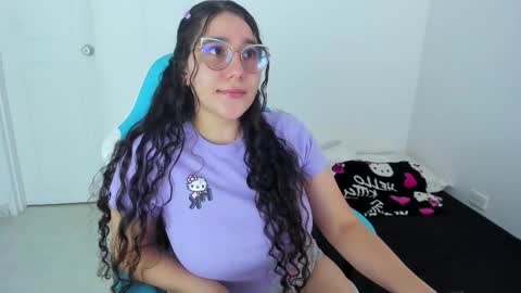 Snapshot of little_sparkles_0f_l0v3 chatting on November 26, 10:22 pm Laire online show from November 26, 10:22 pm