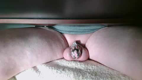 Snapshot of littleclitty247 chatting on December 5, 2:44 pm Littlleclitty247 online show from December 5, 2:44 pm