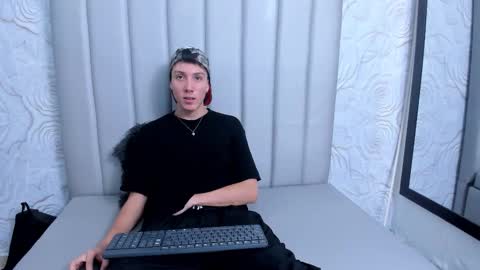 DANNY online show from December 1, 6:02 pm