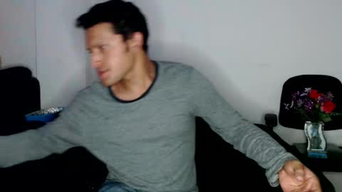 Manu online show from December 3, 4:25 am