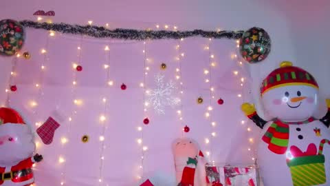 littlee_emma_ online show from December 30, 6:09 am