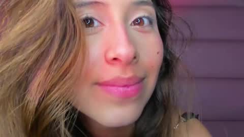 littlee_emma_ online show from January 4, 9:32 am