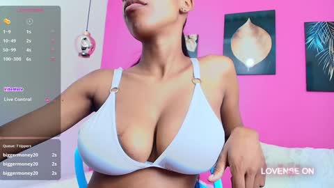 Tania  online show from December 1, 7:58 pm