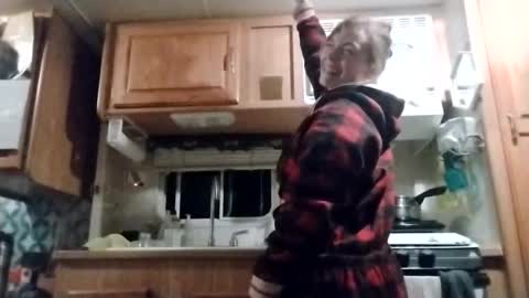 littleleo96 online show from October 30, 9:11 am