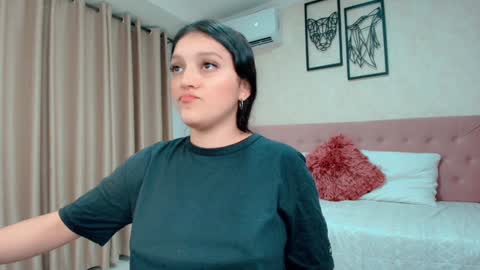 Sarahs Room online show from January 30, 3:22 am