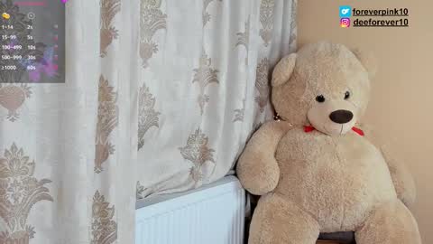 Snapshot of littlepinky77 chatting on October 14, 11:00 am Pinky online show from October 14, 11:00 am