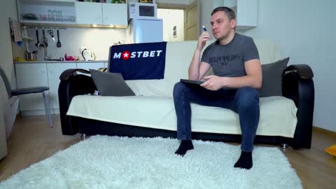 Snapshot of littlesweettifany chatting on December 21, 9:12 am Little Tifany online show from December 21, 9:12 am