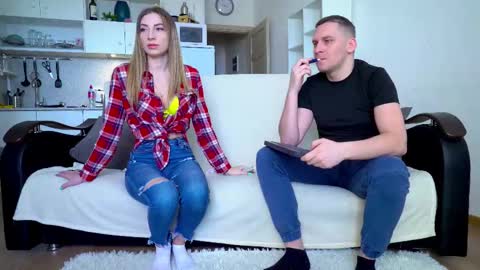 Snapshot of littlesweettifany chatting on February 19, 11:49 am Little Tifany online show from February 19, 11:49 am