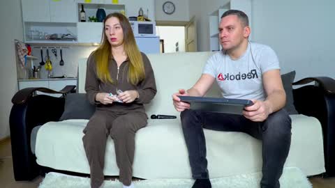 Snapshot of littlesweettifany chatting on November 18, 11:03 am Little Tifany online show from November 18, 11:03 am