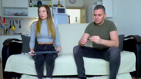 Snapshot of littlesweettifany chatting on December 4, 11:19 am Little Tifany online show from December 4, 11:19 am