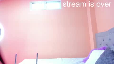 Snapshot of littletammy4u_ chatting on February 28, 12:20 pm tammy online show from February 28, 12:20 pm