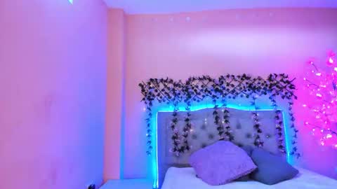 Snapshot of littletammy4u_ chatting on September 10, 12:38 pm tammy online show from September 10, 12:38 pm