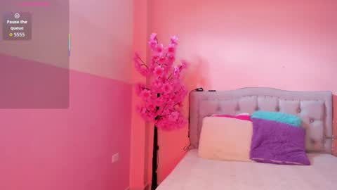 Snapshot of littletammy4u_ chatting on December 4, 12:25 pm tammy online show from December 4, 12:25 pm