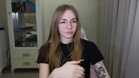 Eliana online show from December 3, 1:21 pm